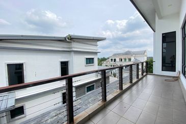 Impian Golf & Country Club