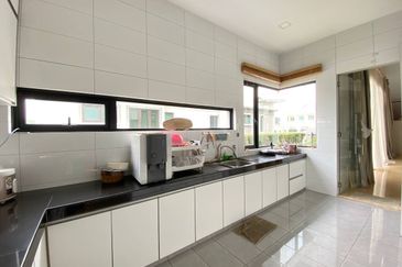 Impian Golf & Country Club