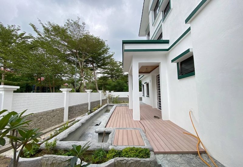 Newly Completed 3 Storey Bungalow with Fish Pond Jalan Anggerik Kota Kemuning Selangor