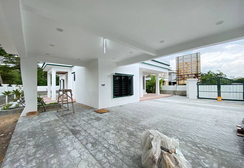 Newly Completed 3 Storey Bungalow with Fish Pond Jalan Anggerik Kota Kemuning Selangor