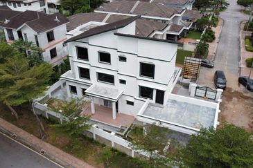 Newly Completed 3 Storey Bungalow with Fish Pond Jalan Anggerik Kota Kemuning Selangor