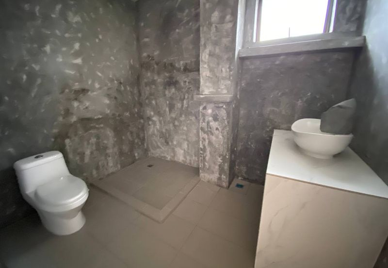 Newly Completed 3 Storey Bungalow with Fish Pond Jalan Anggerik Kota Kemuning Selangor