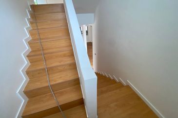 Newly Completed 3 Storey Bungalow with Fish Pond Jalan Anggerik Kota Kemuning Selangor