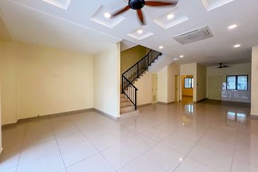 Monet Springtime @ Sunsuria City