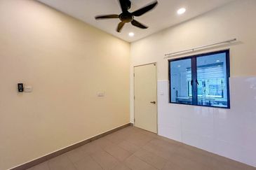 Monet Springtime @ Sunsuria City