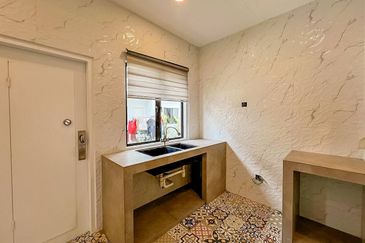 Monet Springtime @ Sunsuria City