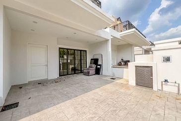 Monet Springtime @ Sunsuria City