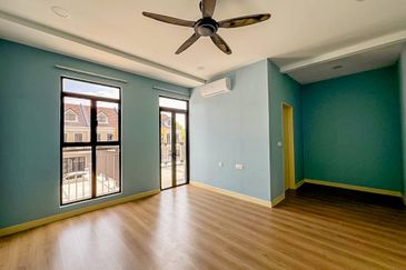 Monet Springtime @ Sunsuria City