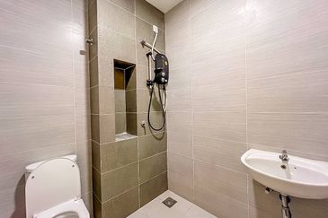 Monet Springtime @ Sunsuria City