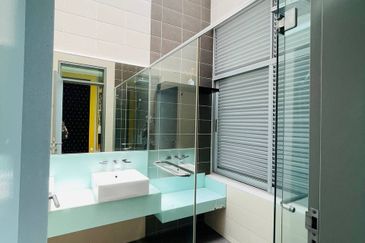 Symphony Hills Schubert