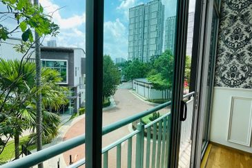 Symphony Hills Schubert