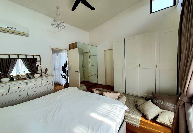 Symphony Hills Mozart