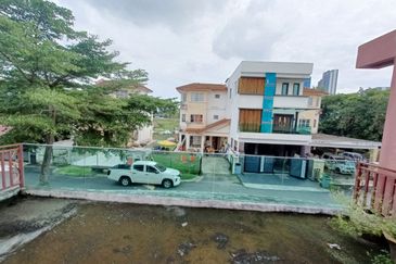 Taman Amanputra, Puchong South