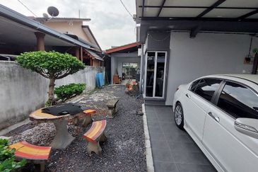 1 Storey Semi-D Taman Mawar ,Kg Sg Lang Bandar Banting
