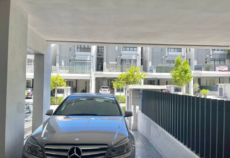 Crescent Park Townvilla