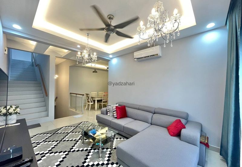 Crescent Park Townvilla