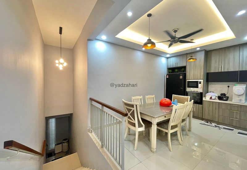 Crescent Park Townvilla