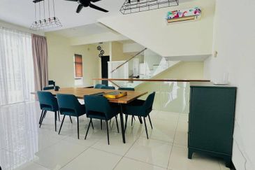 Symphony Hills Schumann