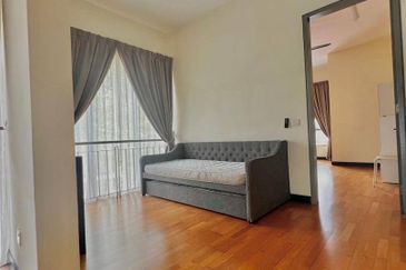 Symphony Hills Schumann