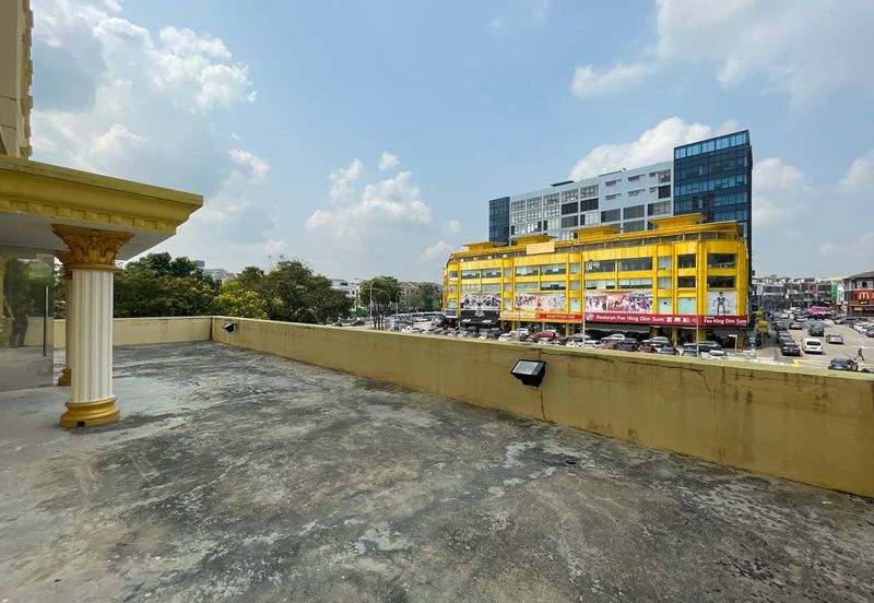 Taipan Business Centre, USJ 10