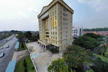 Taipan Business Centre, USJ 10