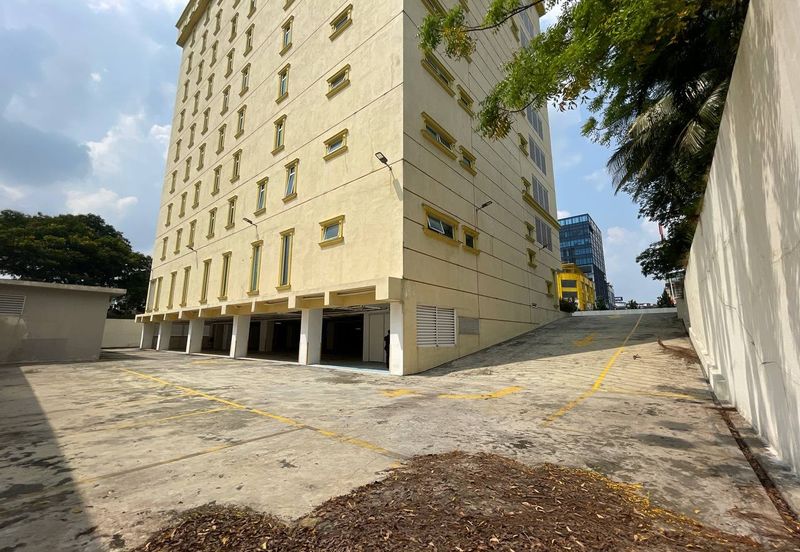 Taipan Business Centre, USJ 10