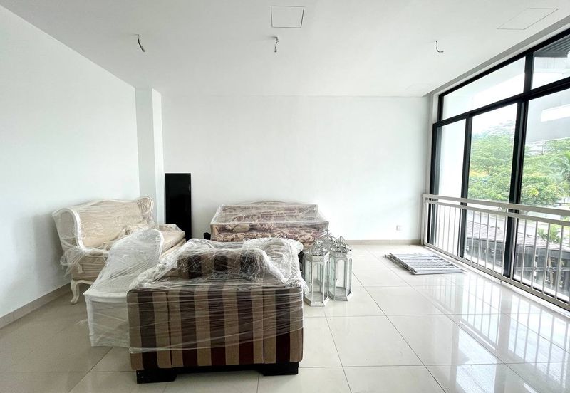 3 Storey Superlink Terrace at Denai Alam, Shah Alam