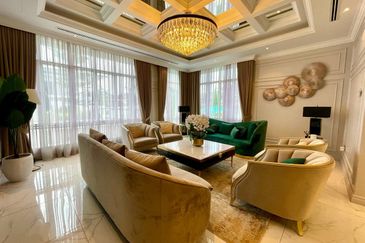 LUXORIOUS 3 STOREY BUNGALOW HOUSE, PUTRA HILL, BANGI