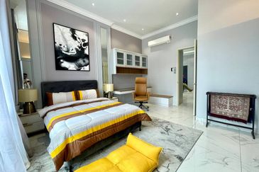 LUXORIOUS 3 STOREY BUNGALOW HOUSE, PUTRA HILL, BANGI