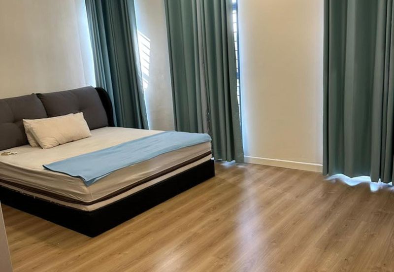 Monet Lily @ Sunsuria City