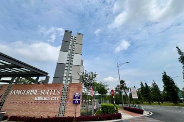 New unit 2 Bedroom never occupied at Tangerines Suites , Sunsuria City