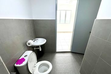 New unit 2 Bedroom never occupied at Tangerines Suites , Sunsuria City