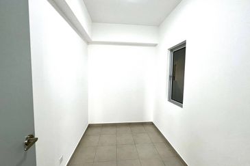 New unit 2 Bedroom never occupied at Tangerines Suites , Sunsuria City