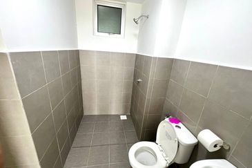 New unit 2 Bedroom never occupied at Tangerines Suites , Sunsuria City