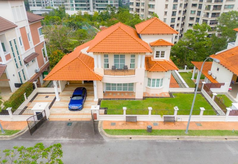 Kiara Peak (Puncak Kiara)