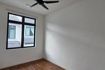 Cradleton @ Eco Majestic