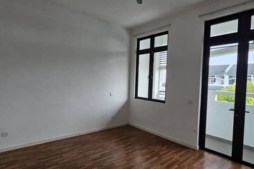 Cradleton @ Eco Majestic