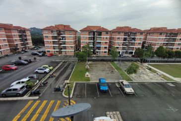 Alam Budiman Condominium (Pangsapuri Alam Budiman)