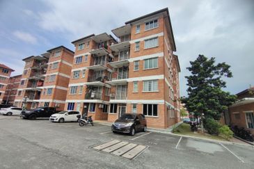 Alam Budiman Condominium (Pangsapuri Alam Budiman)