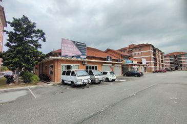 Alam Budiman Condominium (Pangsapuri Alam Budiman)