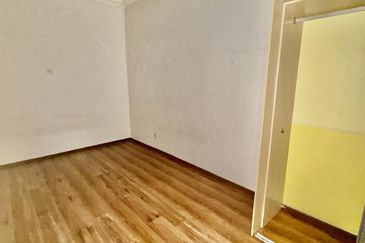 Jalan Suasana, Bandar Tun Hussein Onn