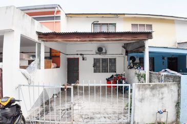[FREEHOLD] NON BUMI FULLY EXTENDED COMPLETE FANS AND LIGHTING DOUBLE STOREY TERRACE HOUSE TAMAN BUKIT BARU PERMAI MEWAH KAJANG UTAMA