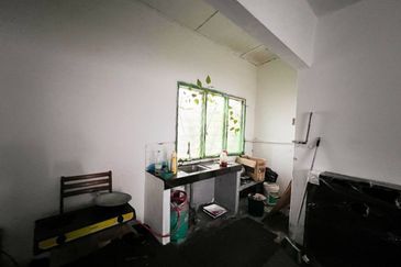 [FREEHOLD] NON BUMI FULLY EXTENDED COMPLETE FANS AND LIGHTING DOUBLE STOREY TERRACE HOUSE TAMAN BUKIT BARU PERMAI MEWAH KAJANG UTAMA