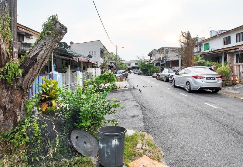 [FREEHOLD] NON BUMI FULLY EXTENDED COMPLETE FANS AND LIGHTING DOUBLE STOREY TERRACE HOUSE TAMAN BUKIT BARU PERMAI MEWAH KAJANG UTAMA