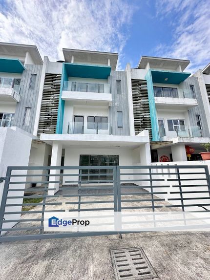 [EASY ACCESS] 24X70 NON BUMI LOT FACING OPEN GATED AND GUARDED 3 STOREY INTERMEDIATE LINK HOUSE THE CLOVER HOMES TAMAN SEMANGGI SEMENYIH, Selangor, Semenyih