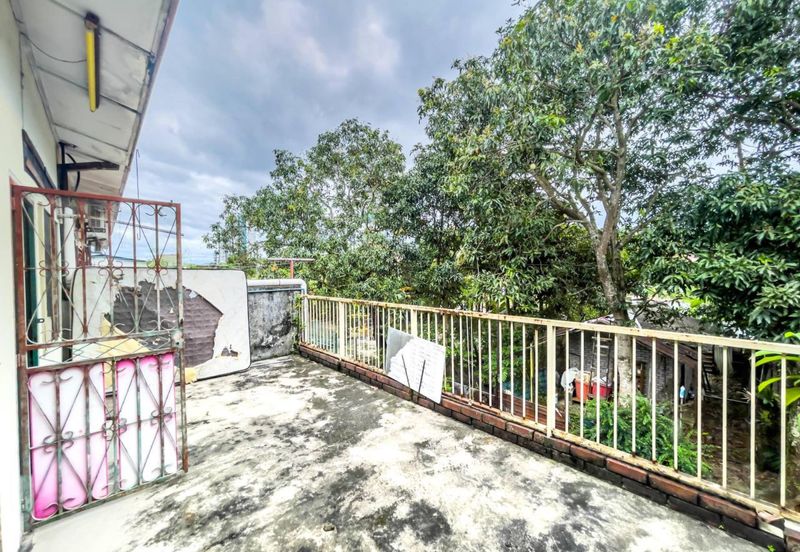 Freehold DOUBLE STOREY Taman Sri Reko Kajang
