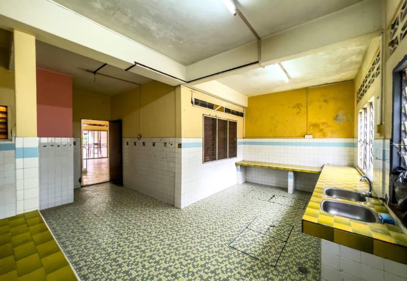 Freehold DOUBLE STOREY Taman Sri Reko Kajang