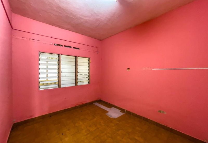 Freehold DOUBLE STOREY Taman Sri Reko Kajang