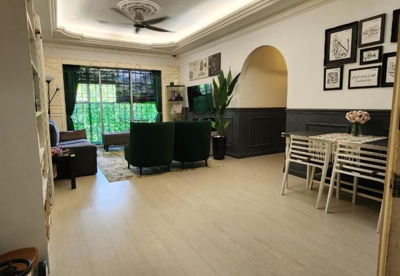 Apartment Desa Temenggung for sale in Batu Caves, Fully Renovated