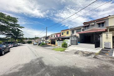 Taman Saujana Puchong